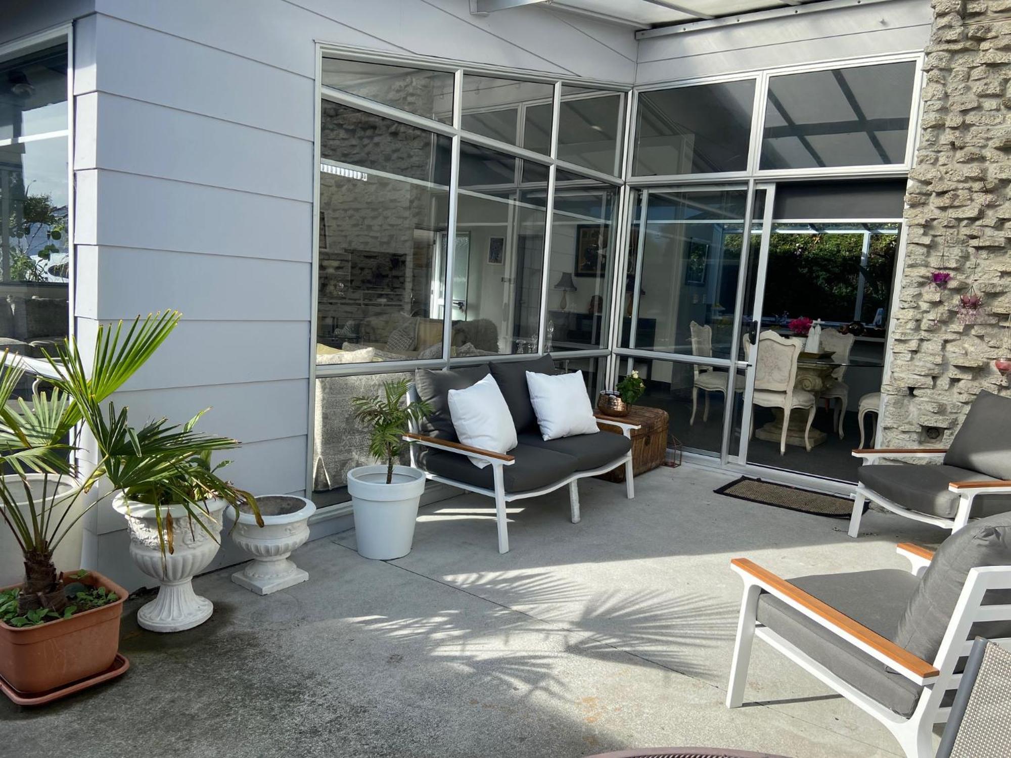 נאפייר Maison Blue - Chic Inner City Townhouse מראה חיצוני תמונה