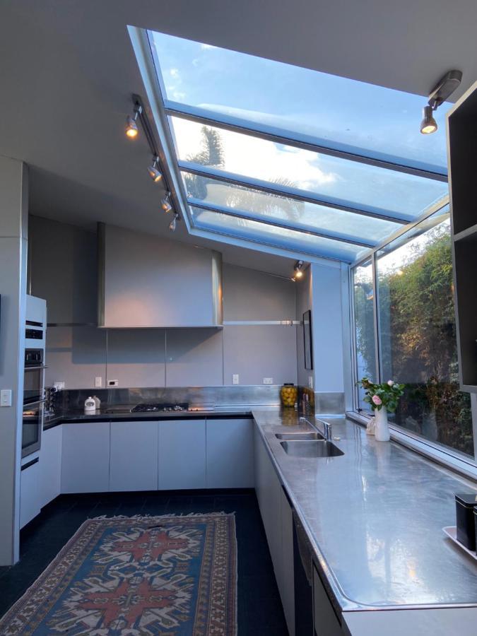 נאפייר Maison Blue - Chic Inner City Townhouse מראה חיצוני תמונה
