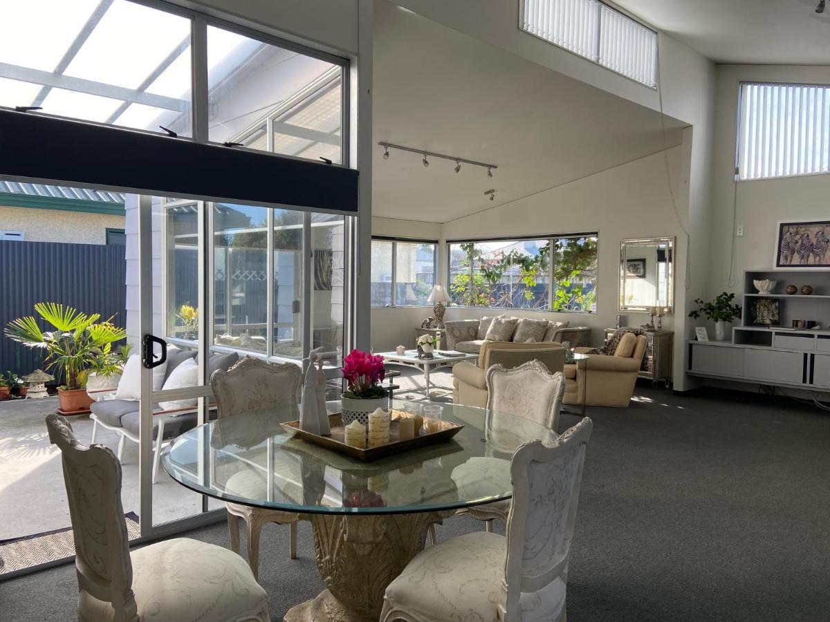 נאפייר Maison Blue - Chic Inner City Townhouse מראה חיצוני תמונה