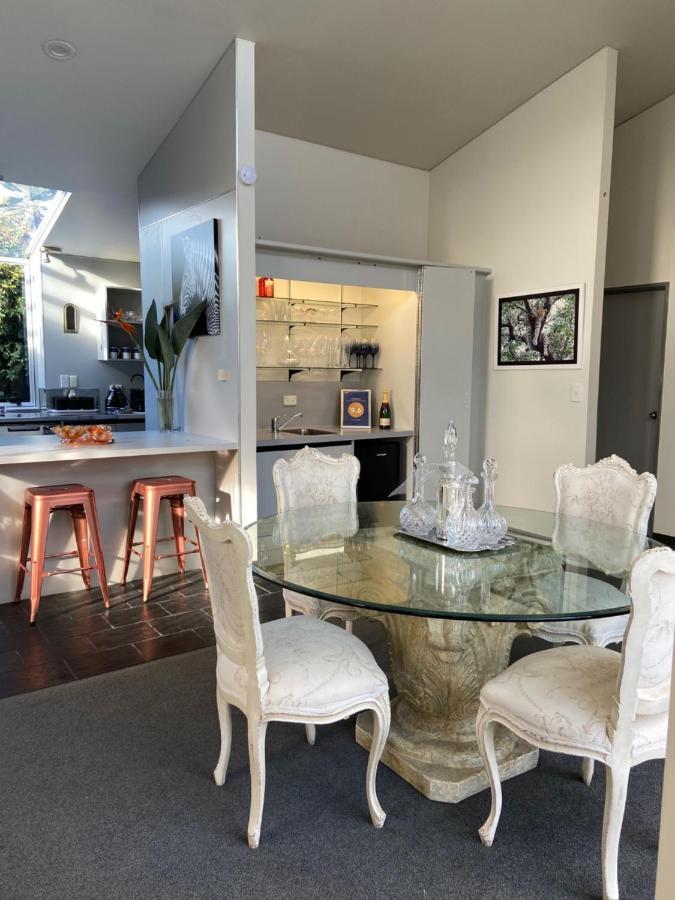 נאפייר Maison Blue - Chic Inner City Townhouse מראה חיצוני תמונה