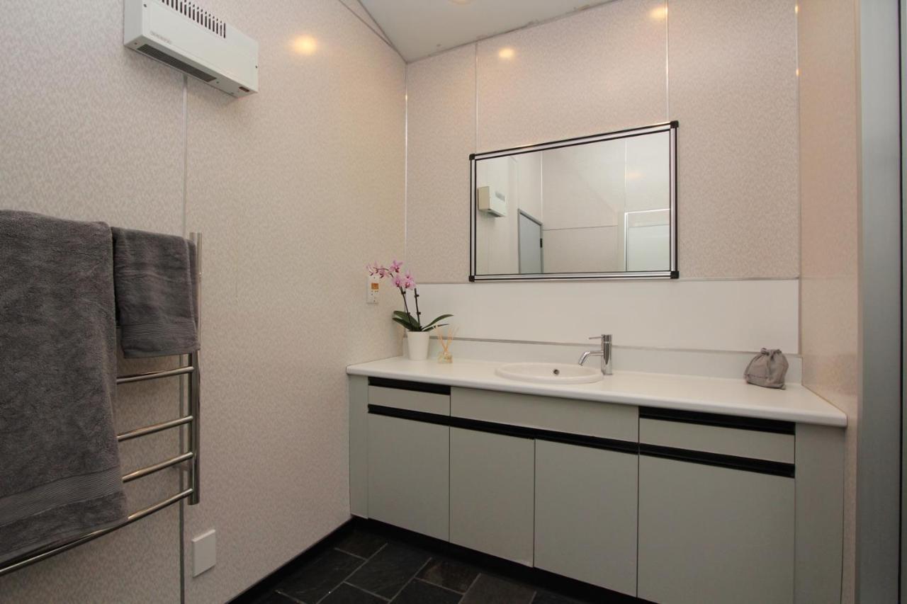 נאפייר Maison Blue - Chic Inner City Townhouse מראה חיצוני תמונה